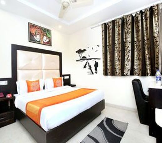 OYO 982 Hotel Royal Park