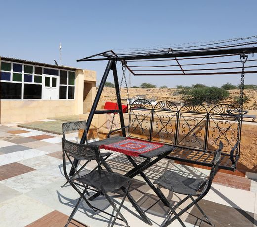 OYO 3415 Hotel Heera Court