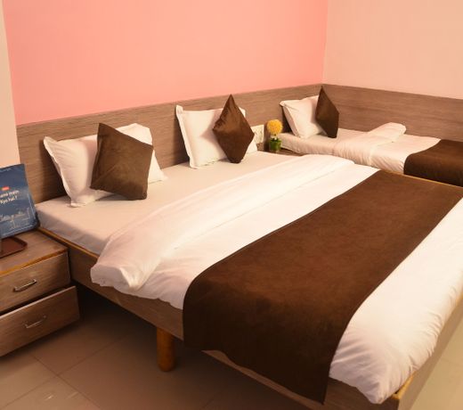 OYO 9920 Hotel Aurangabad Regency