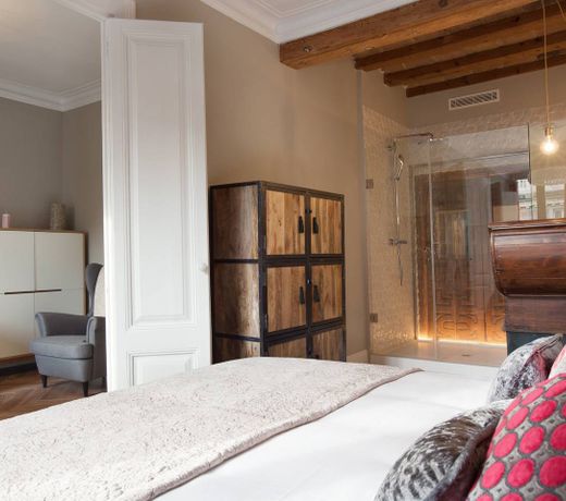Trafalgar Luxury