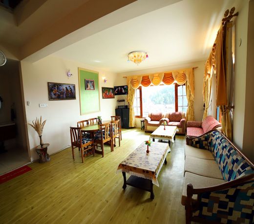 OYO Home 12183 Mountains View Mashobra