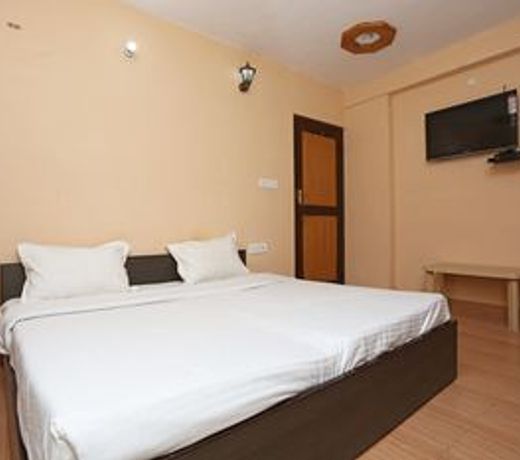 OYO 11726 Home Cozy 2BHK Valley View