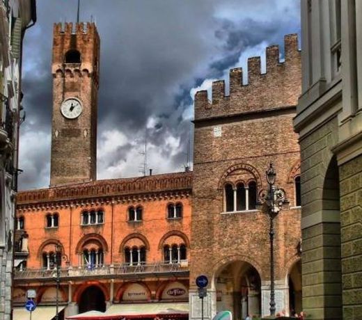 Holiday Treviso Suite LOMBARDI