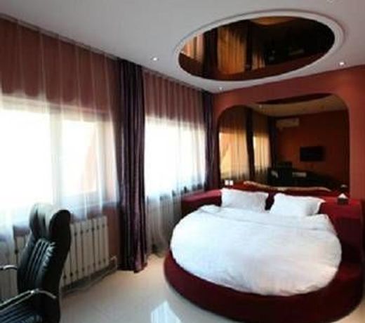 5CM Holiday Hotel