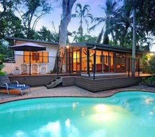 The Oak Beach Beachhouse