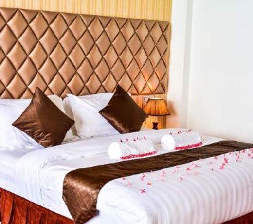 Marina Bay Retreat & Spa