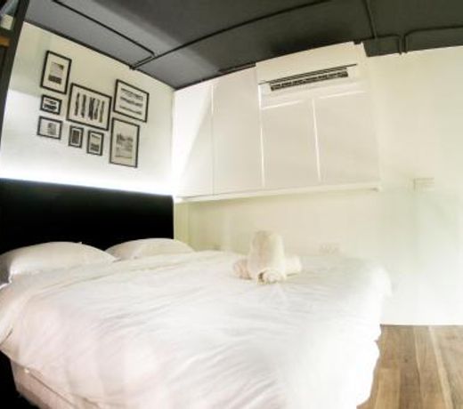 Three 28 Tun Razak by Widebed
