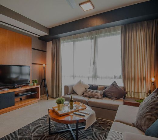 Three 28 Tun Razak by Widebed