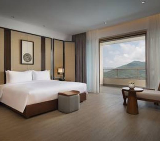 La Fountain Hotel & Resort Sanya