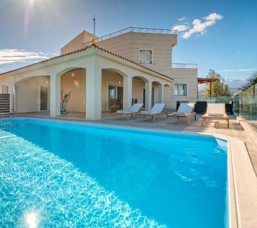 Karmilos hill villa