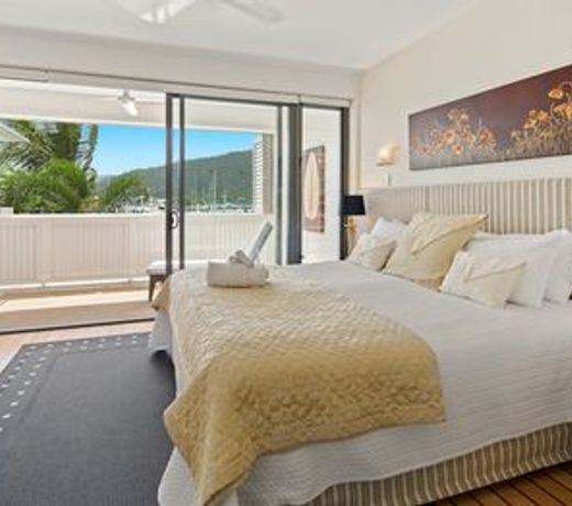 Luxury Marina View Apartment