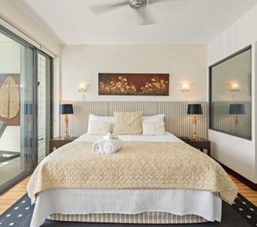 Luxury Marina View Apartment