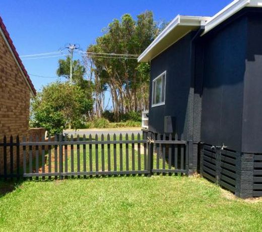 Tallowood beachfront cottage