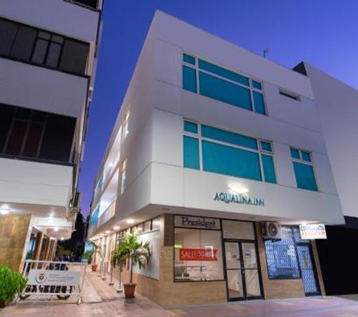Aqualina Inn