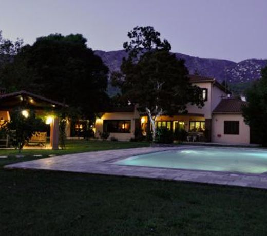 Anna's Mansion