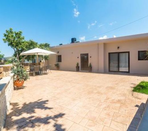 Amarantos House