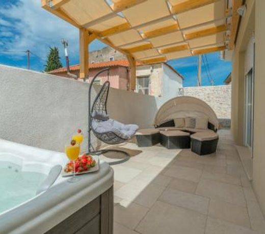 Villa Donato with Jacuzzi