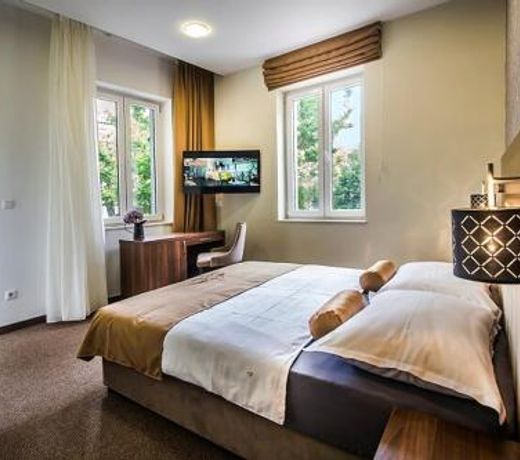 Central Luxury Rooms