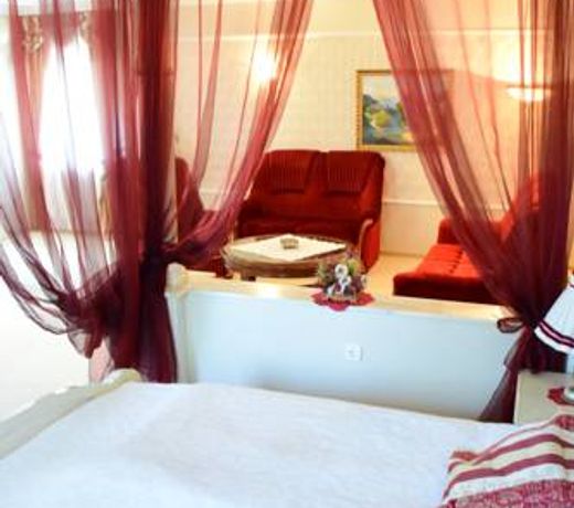 Hotel Bíbic és Tüskevár Étterem és Horgásztó