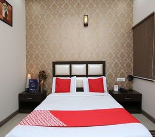 OYO 12027 Hotel Amara