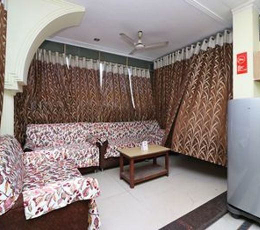 OYO 6073 Hotel K M B