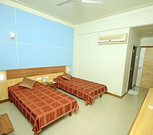 The Pavillion Hotel