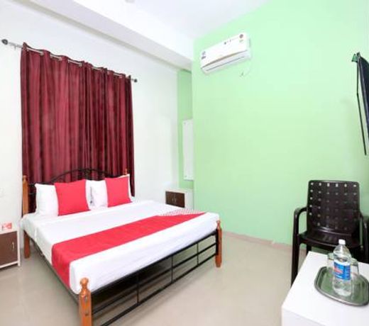 OYO 12379 Hotel Riyasat