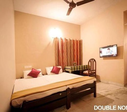 Hotel Surabhi tourist home