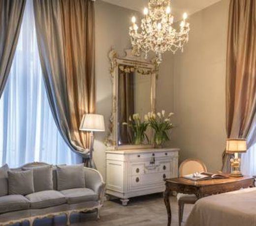 Arnaboldi Palace - Circolo