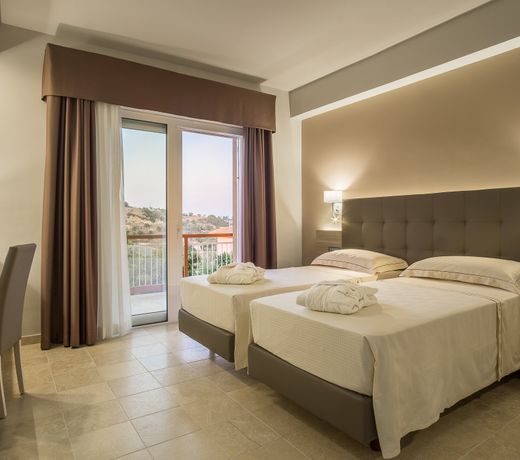 Netum Hotel