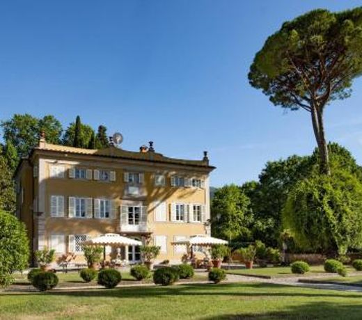 Coselli 's Collection. Luxury Villas Rental
