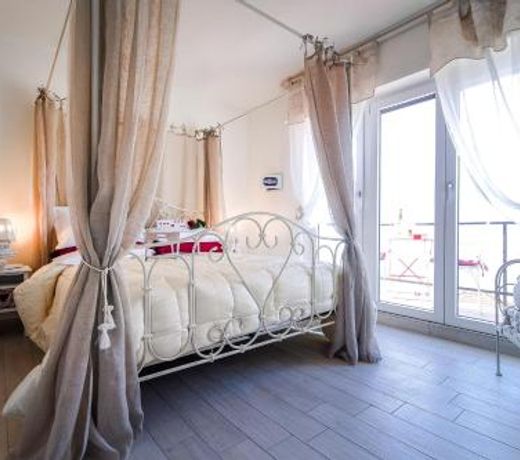 Ül Laghèe Blevio Apartments