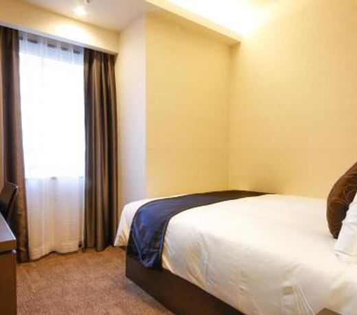 Holiday Inn & Suites Shin Osaka, an IHG Hotel