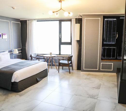 JK Blossom Hotel