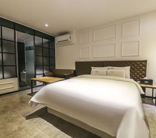 Hotel J-TOP Cheonan