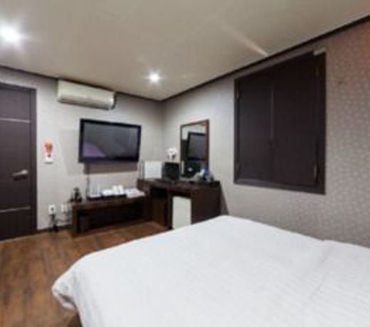JJ Hotel