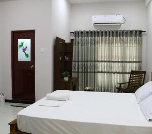 Thisha Hotel