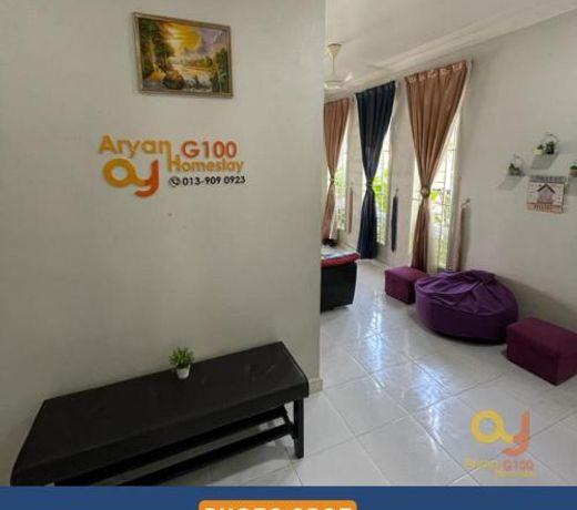 Aryan G100 Homestay