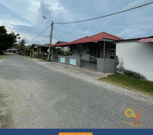 Aryan G100 Homestay