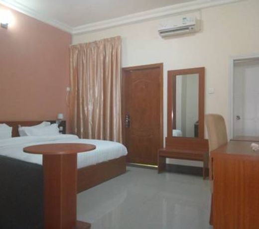 Kifina Emerald Hotel