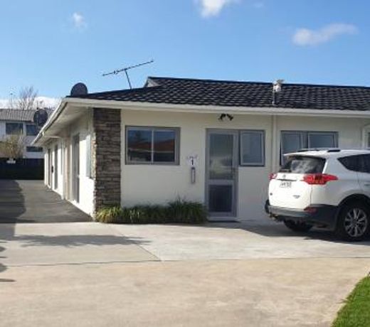 Rose Apartments Central Rotorua- Accommodation & Private Spa