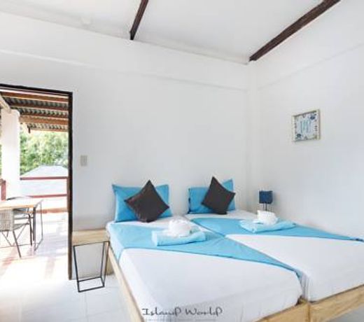 Island World Panglao