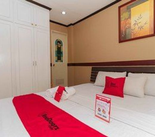 RedDoorz @ UP Village Quezon City