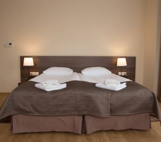 Glas-Hotel 4*