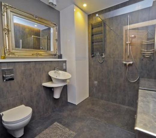 Africana Apartment