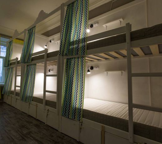 Caps Hotel Ð½Ð° ÐÑÑÐ¾Ð¶ÐµÐ½ÐºÐµ