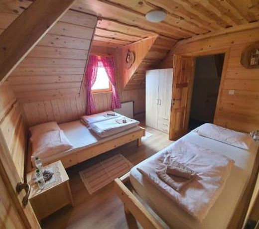 Koča na Taležu