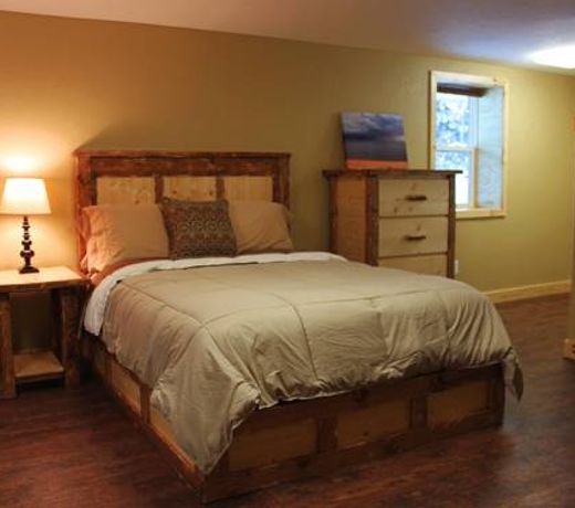 Tahquamenon Suites Lodging