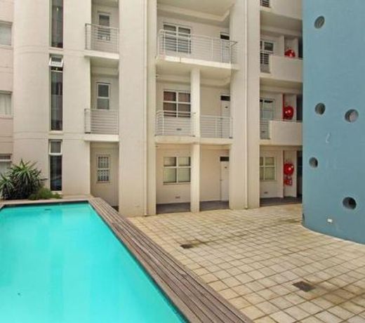 Canterbury Square Apartments