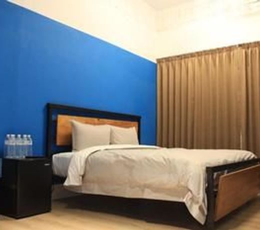 Saint Hostel